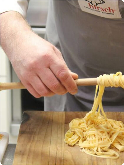 Nudeln selber machen.
