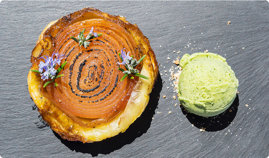 Nachtisch mit Eiscreme.